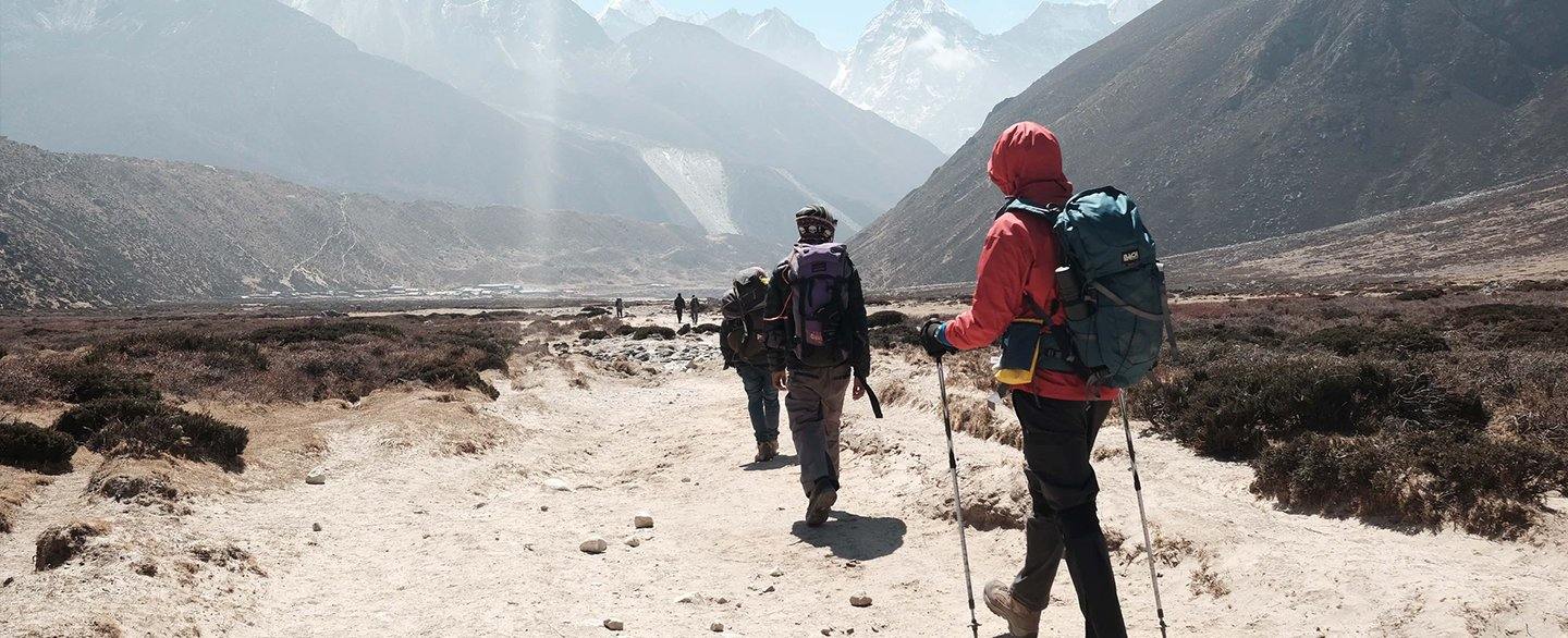 10 Hiking Essentials - Camping Survival